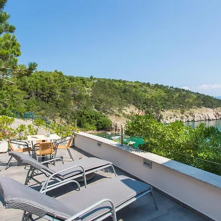 Seafront With Amazing Seaview *