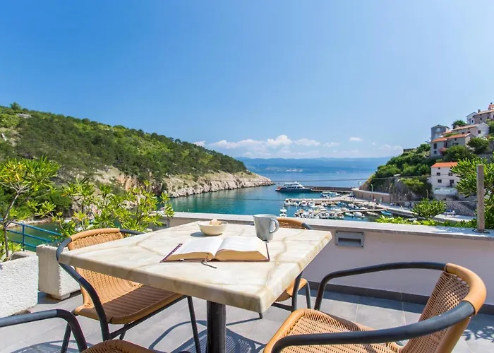 Seafront With Amazing Seaview * فربنيك